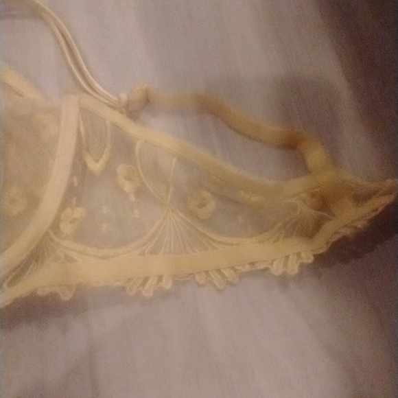 Sexy flirty  lace yellow‎ bra - Picture 7 of 7